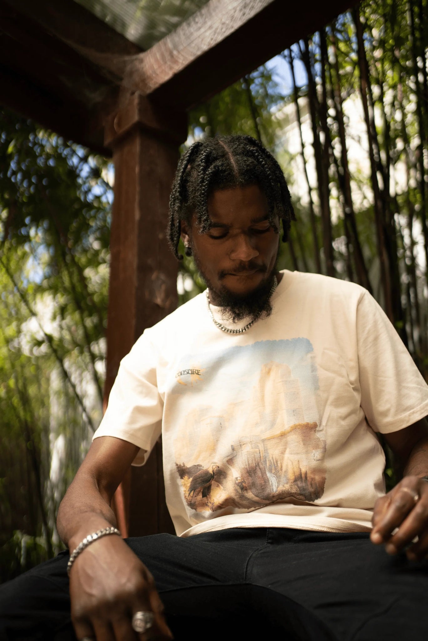  Cream T-Shirt Photoshoot Model